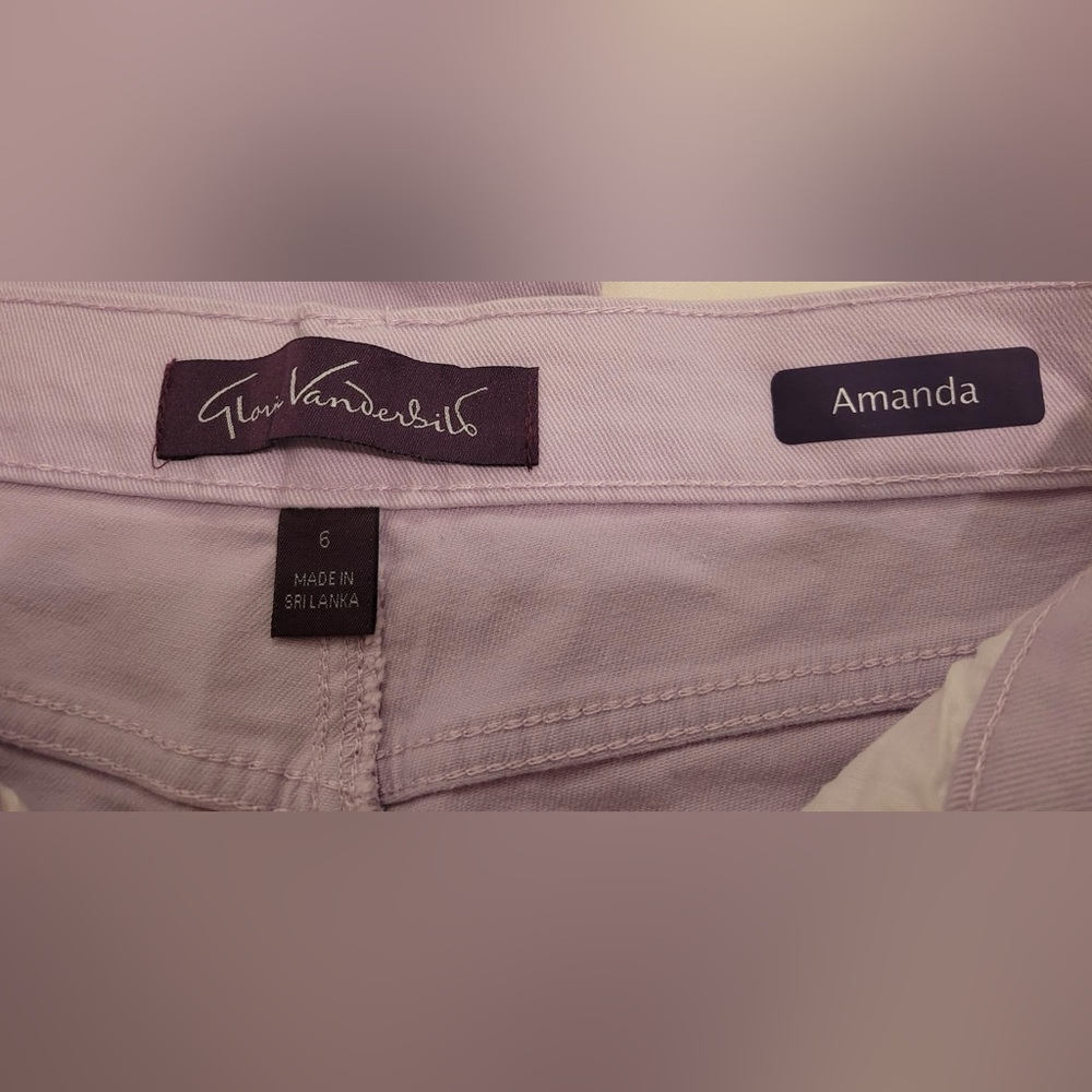 Gloria Vanderbilt Original Slimming Jeans, Amanda. Never worn.